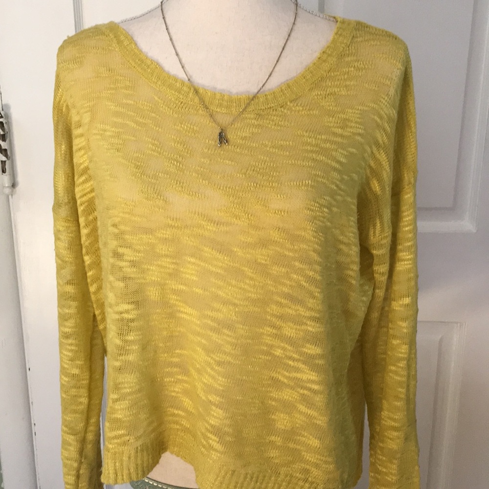 Baggy yellow sweater see through